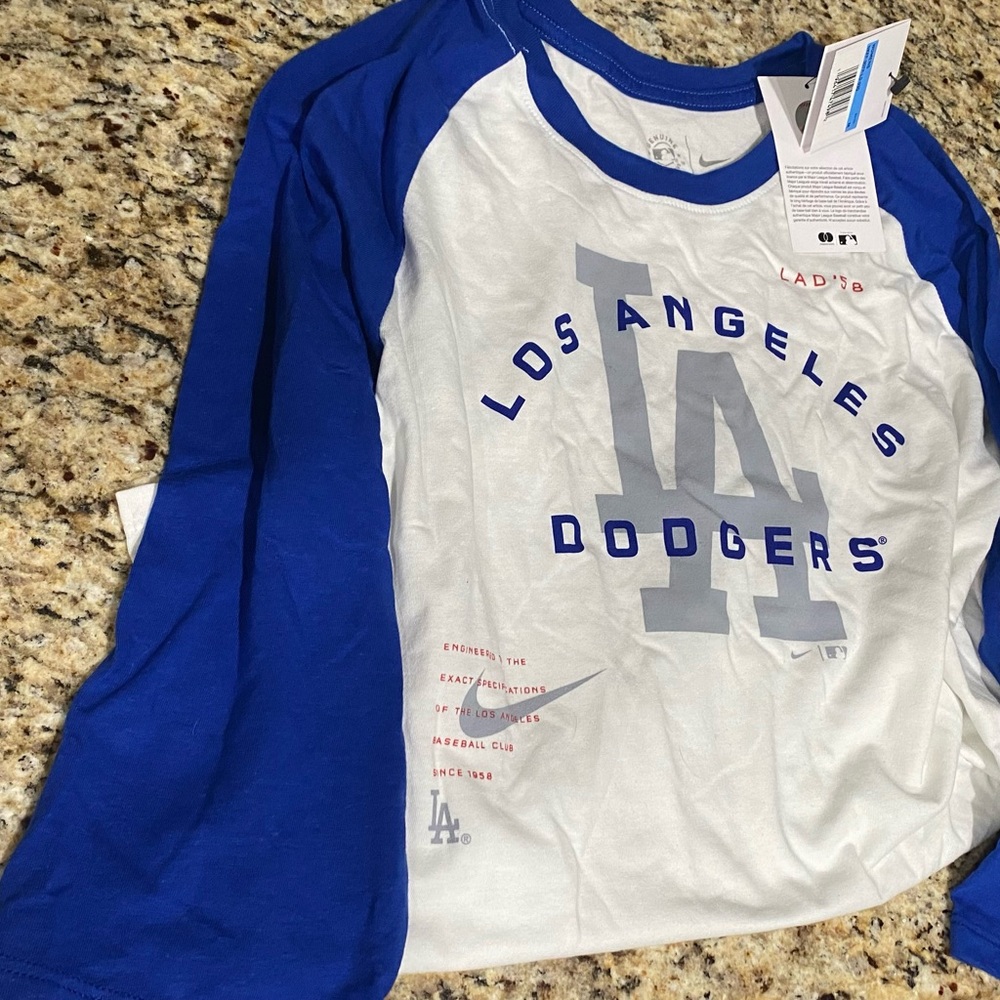 Women’s shirt